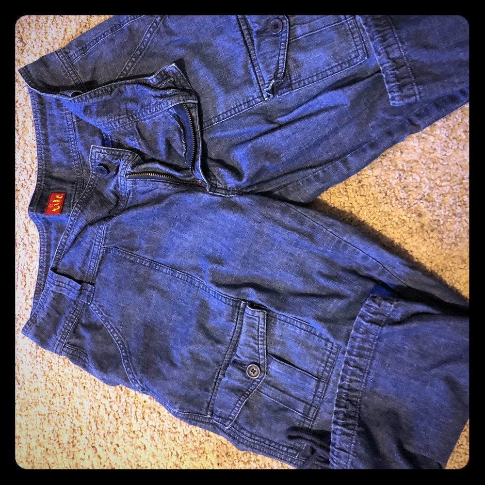 women’s crop pant